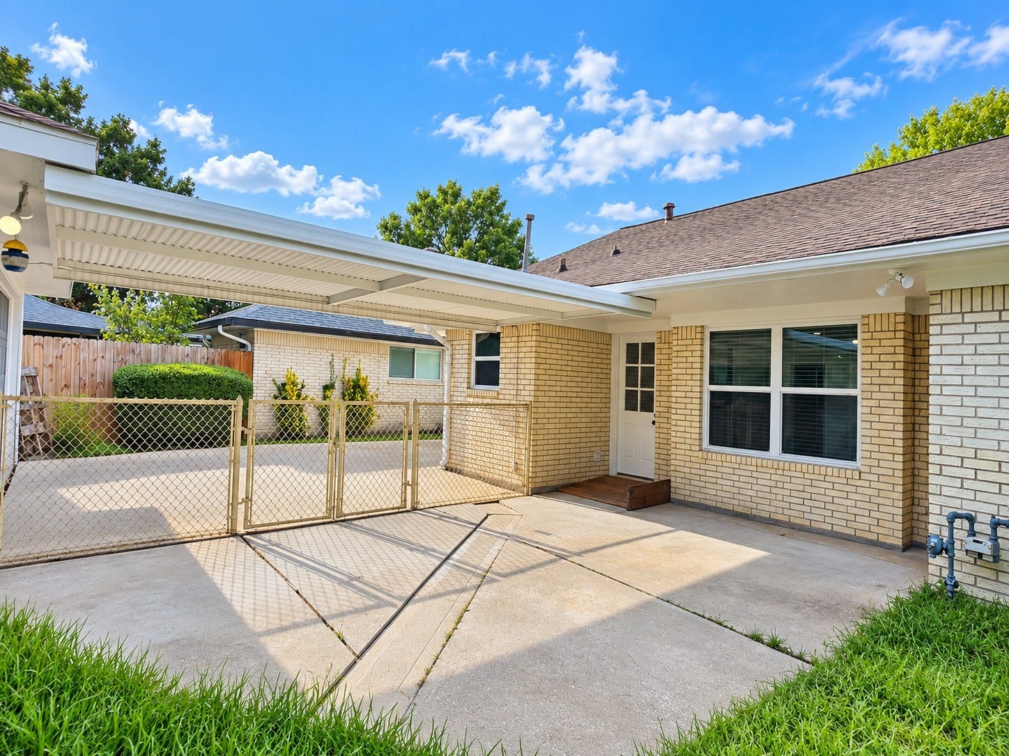 5527 Wigton Drive, Houston, TX 77096 Generous backyard patio and covered outdoor area provide plenty of space to create your own outdoor retreat.