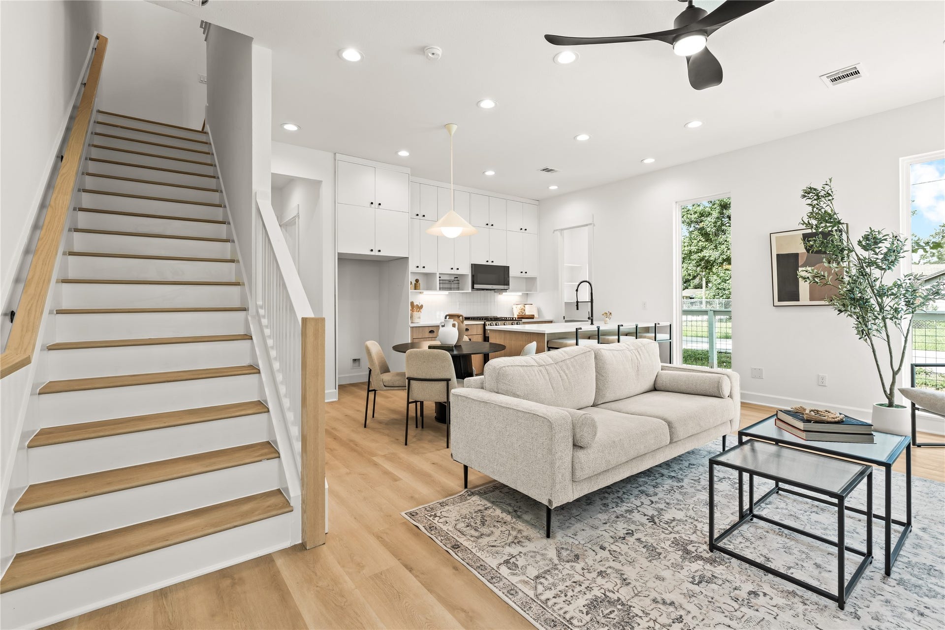7432-7444 Tremper Street, Houston, TX 77020 Full main floor in one shot open layout with no compromise on flow or space