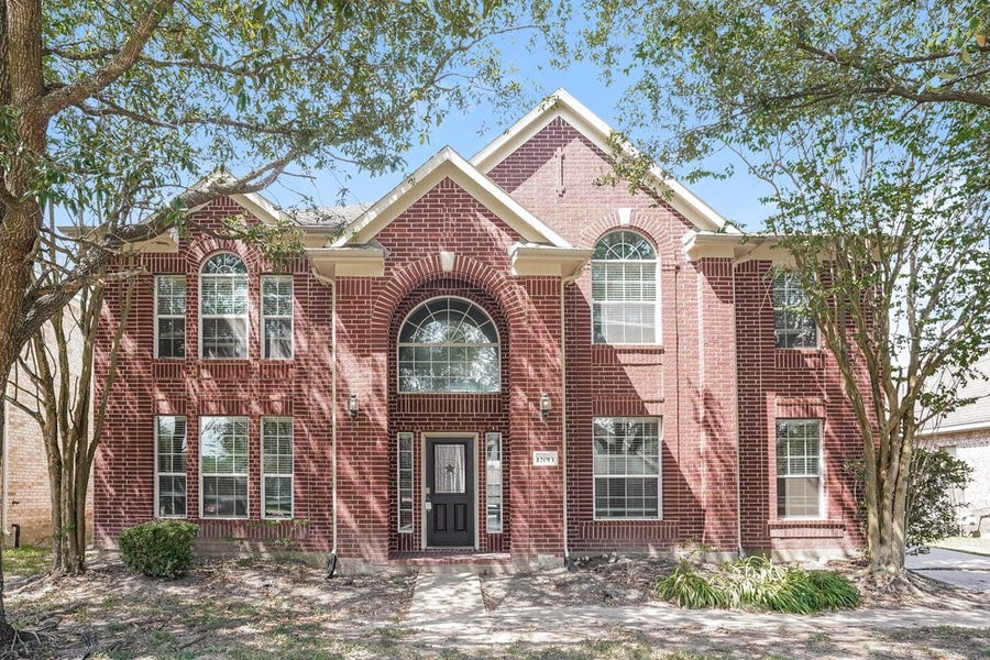 Property photo for 12013 Banks Run Drive, Pearland, TX