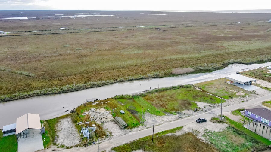 Property photo for 1528 Mabry, Gilchrist, TX