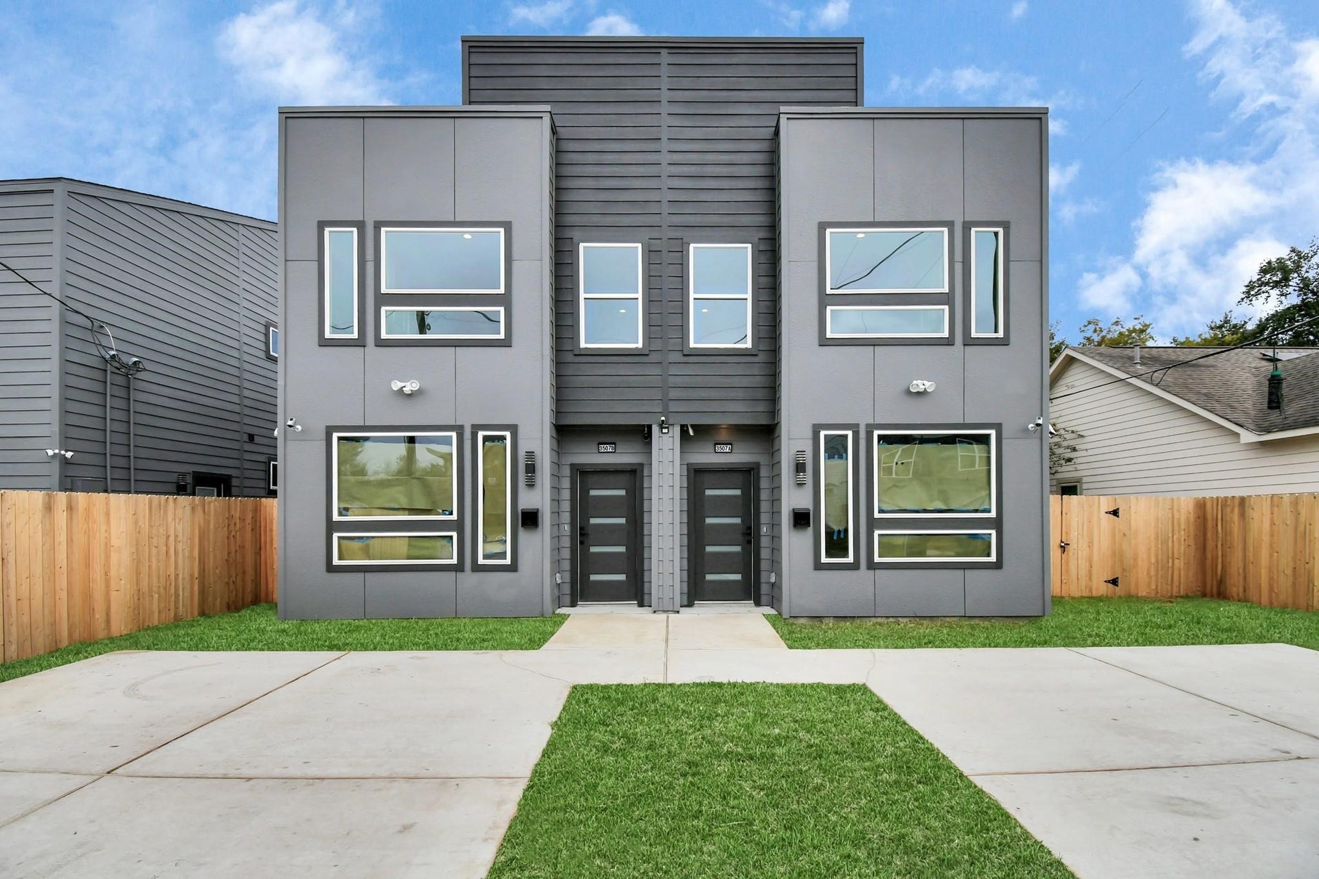 9315 Ashville Drive, #A B, Houston, TX 77051 9315 Ashville Drive, #A B, Houston, TX 77051