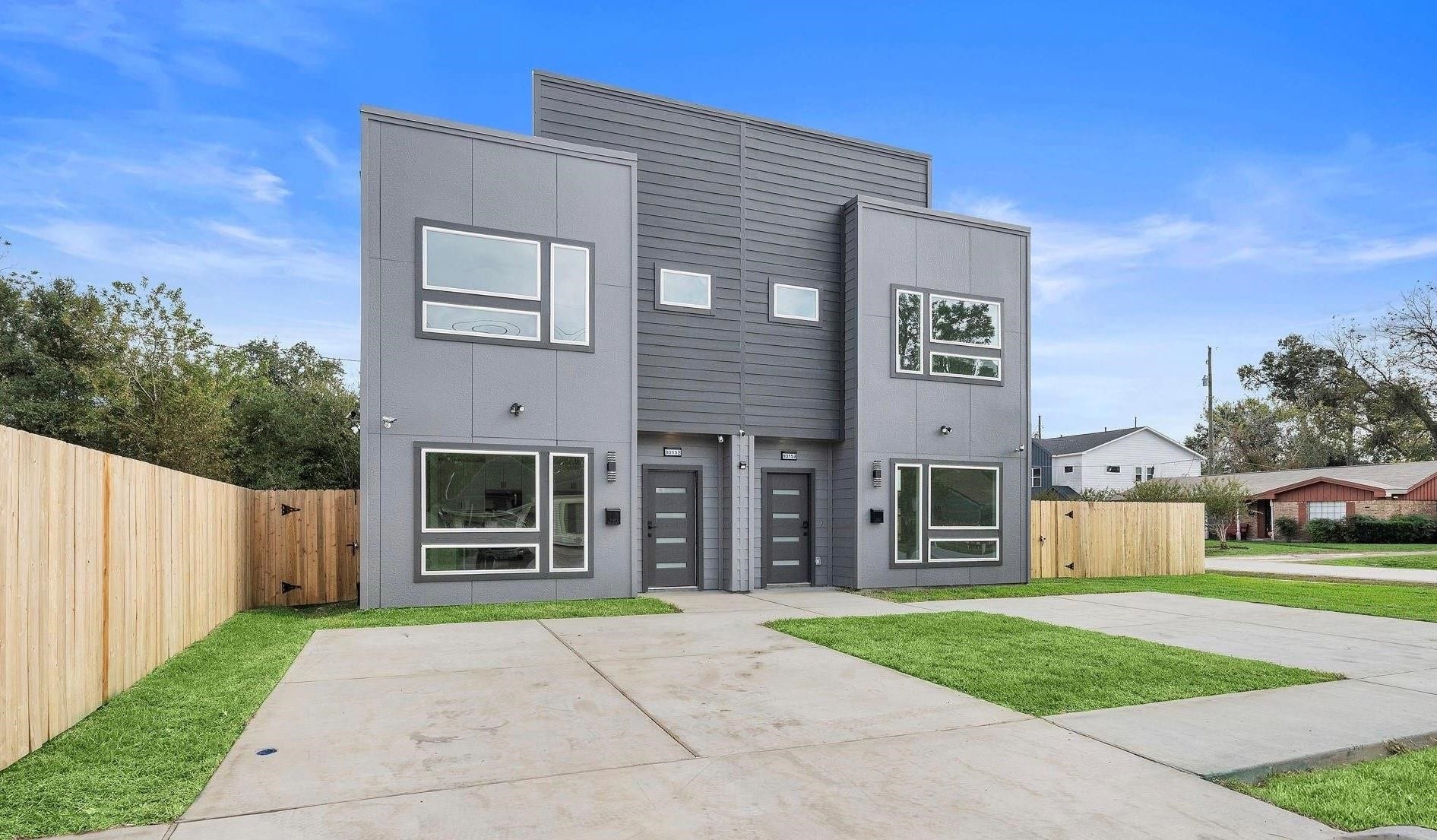 9315 Ashville Drive, #A B, Houston, TX 77051 9315 Ashville Drive, #A B, Houston, TX 77051