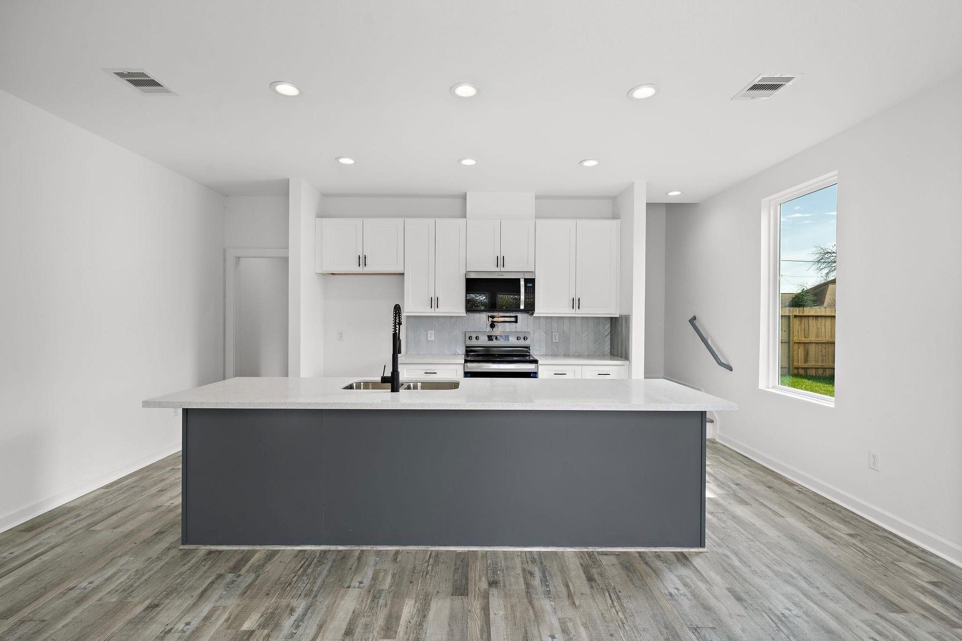 9315 Ashville Drive, #A B, Houston, TX 77051 Unit A