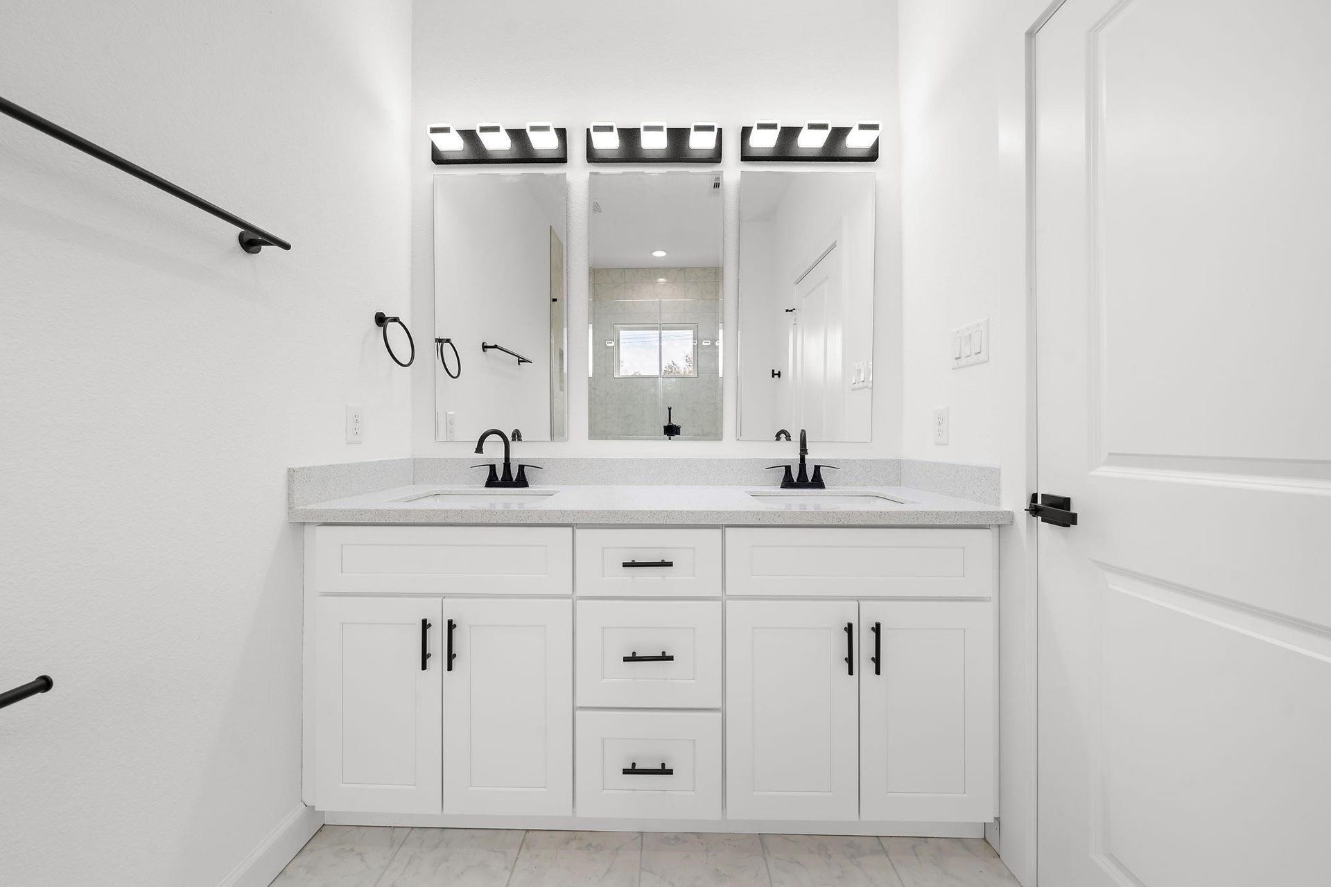9315 Ashville Drive, #A B, Houston, TX 77051 Unit A
