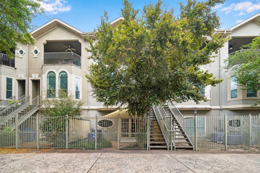 Property photo for 112 Detering Street, Houston, TX