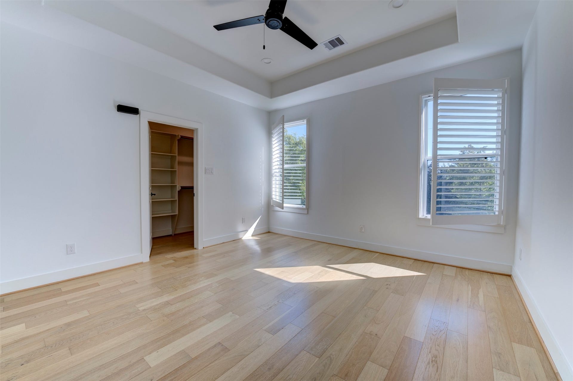10910 Fire Creek Drive, Houston, TX 77043 10910 Fire Creek Drive, Houston, TX 77043
