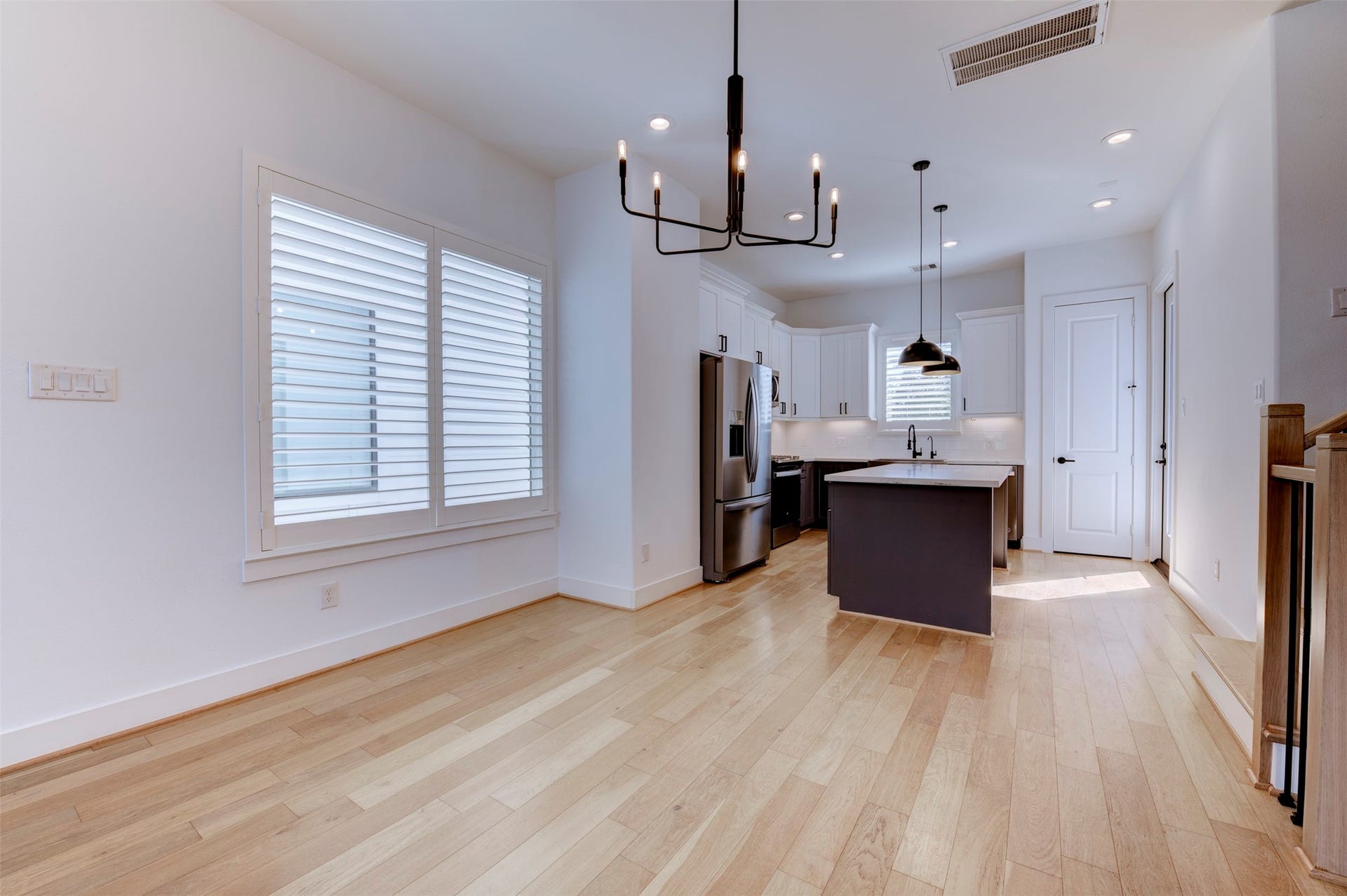 10910 Fire Creek Drive, Houston, TX 77043 10910 Fire Creek Drive, Houston, TX 77043