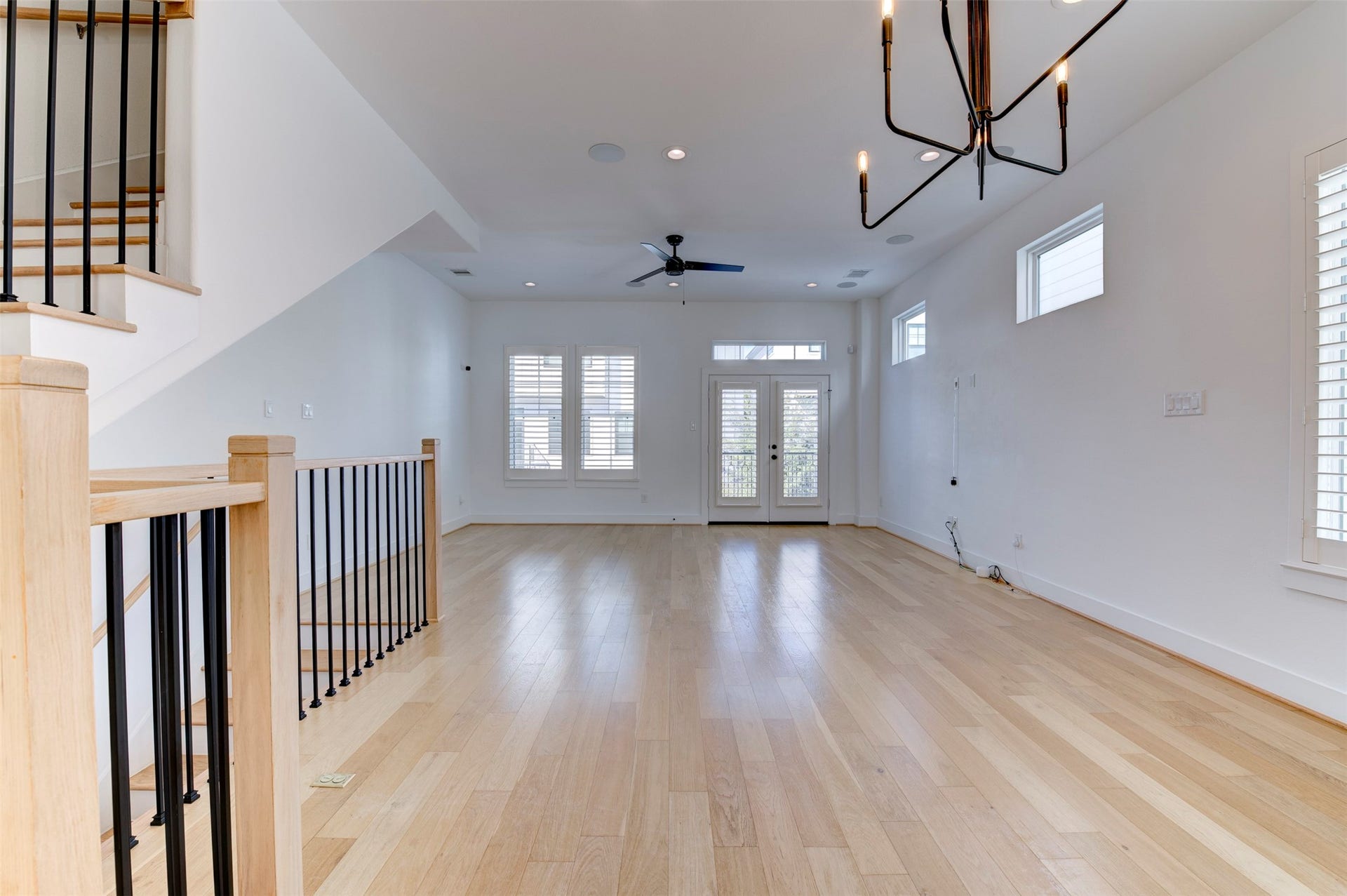 10910 Fire Creek Drive, Houston, TX 77043 10910 Fire Creek Drive, Houston, TX 77043