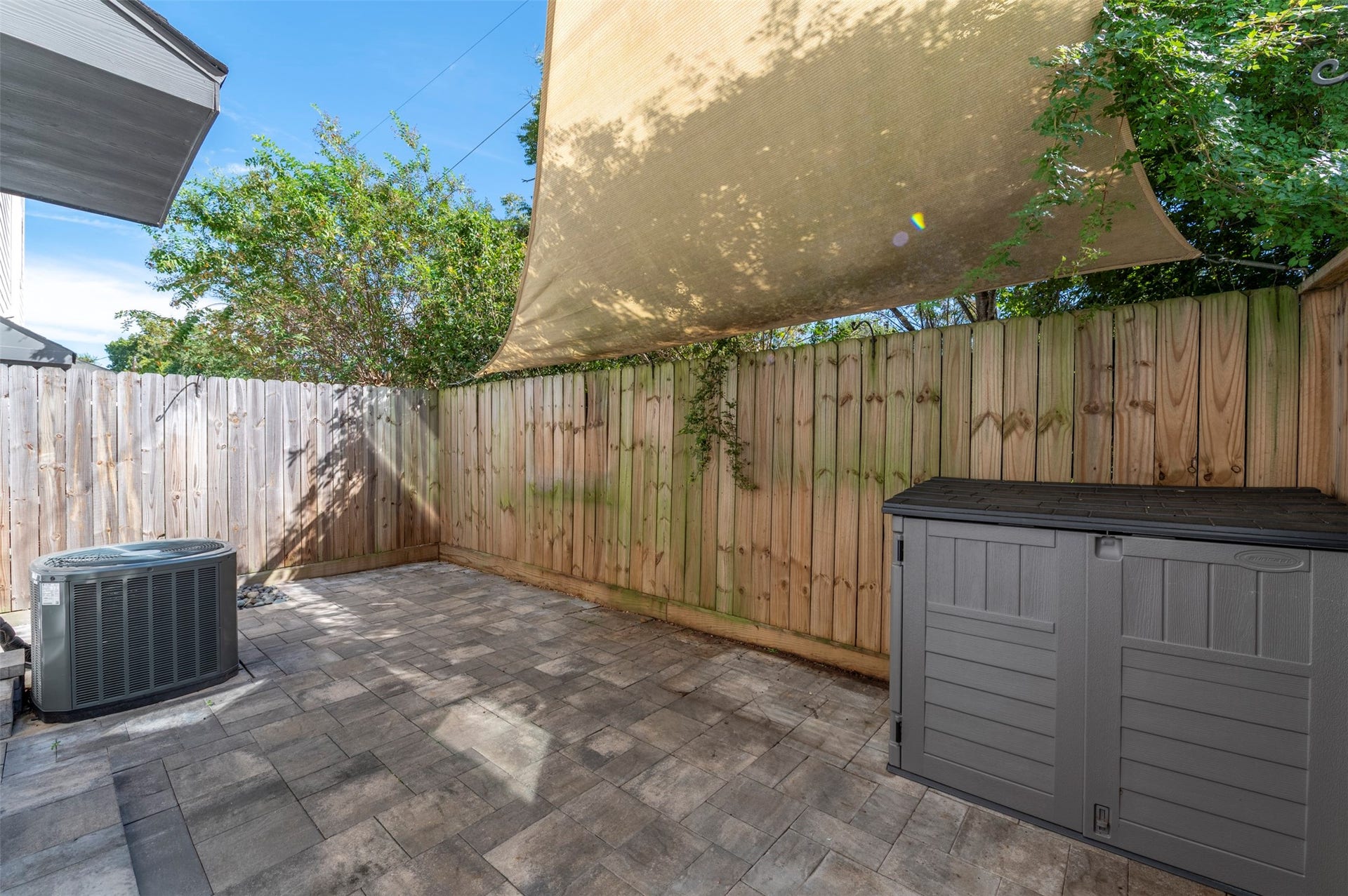 10910 Fire Creek Drive, Houston, TX 77043 10910 Fire Creek Drive, Houston, TX 77043