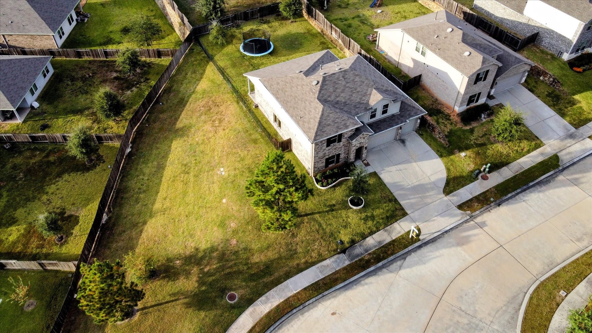 6042 Dulcina Court, Conroe, TX 77304 6042 Dulcina Court, Conroe, TX 77304