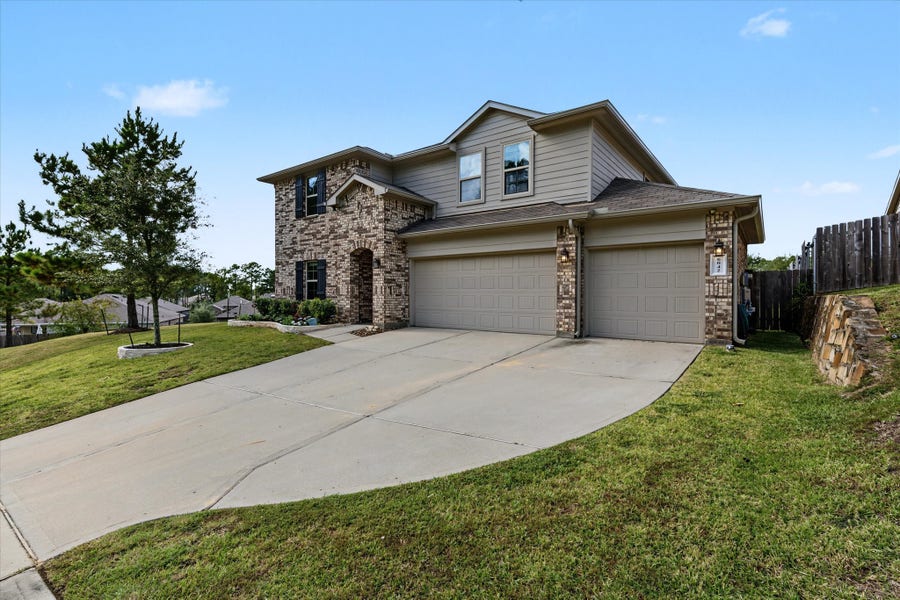 Property photo for 6042 Dulcina Court, Conroe, TX
