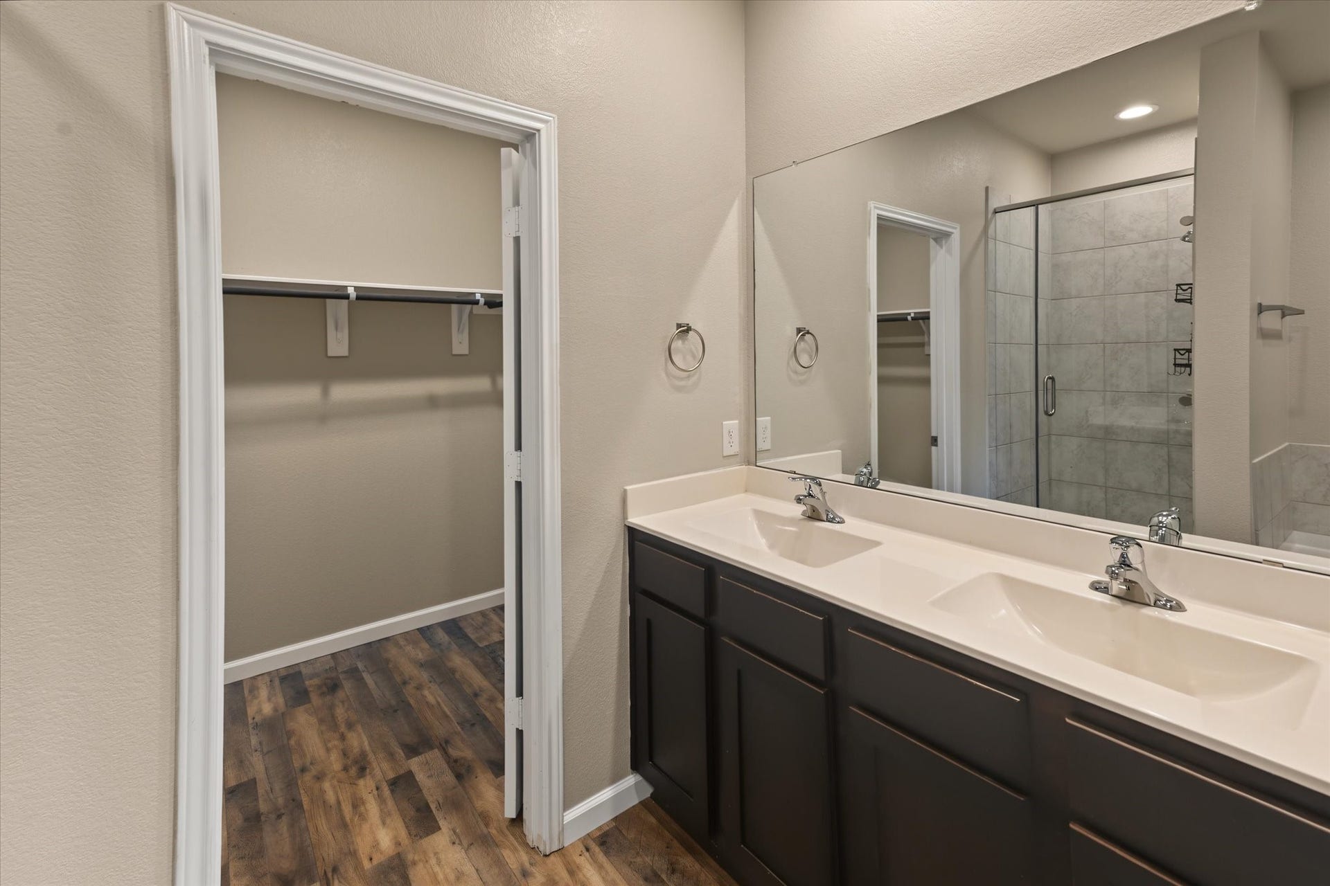 6042 Dulcina Court, Conroe, TX 77304 6042 Dulcina Court, Conroe, TX 77304
