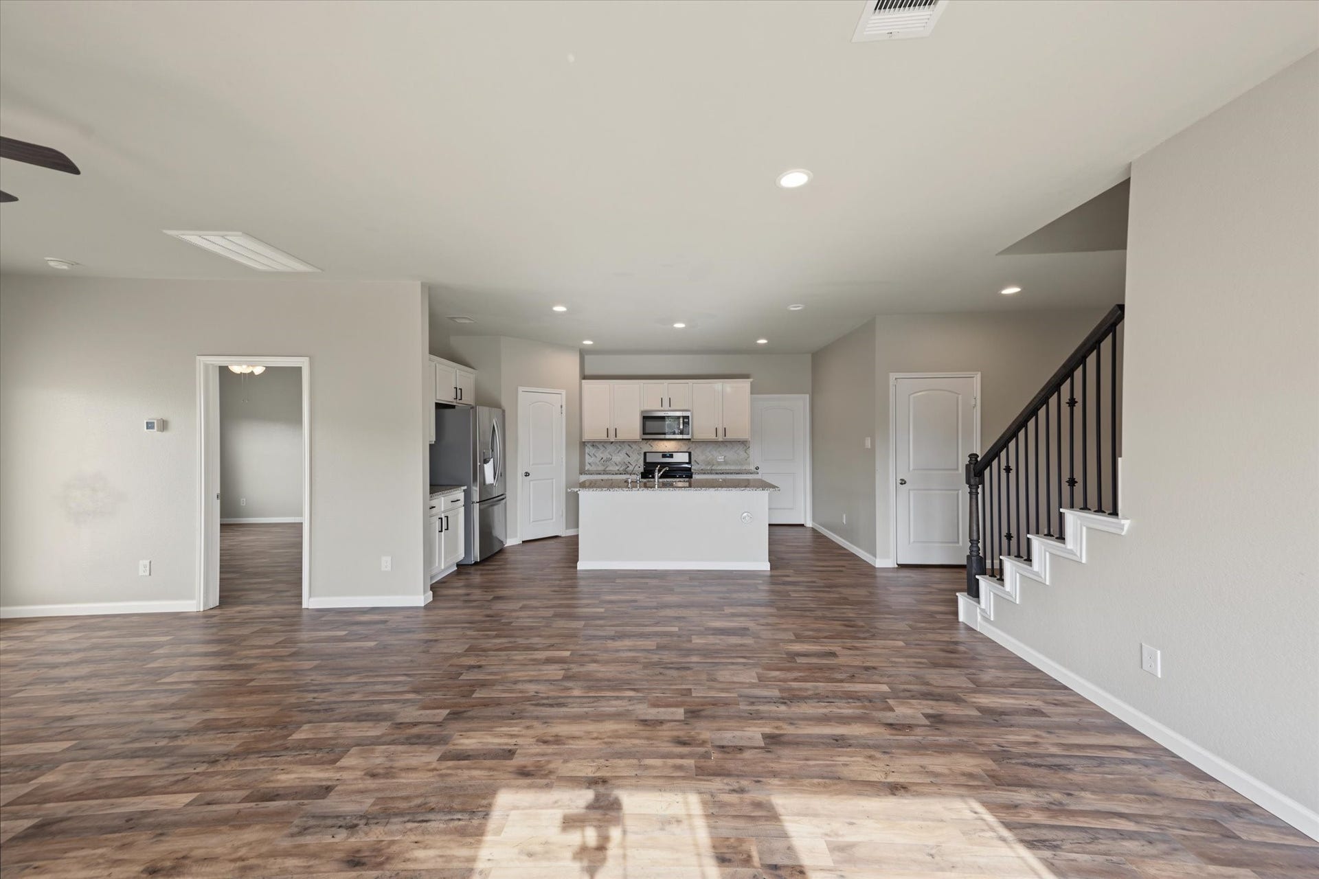 6042 Dulcina Court, Conroe, TX 77304 6042 Dulcina Court, Conroe, TX 77304