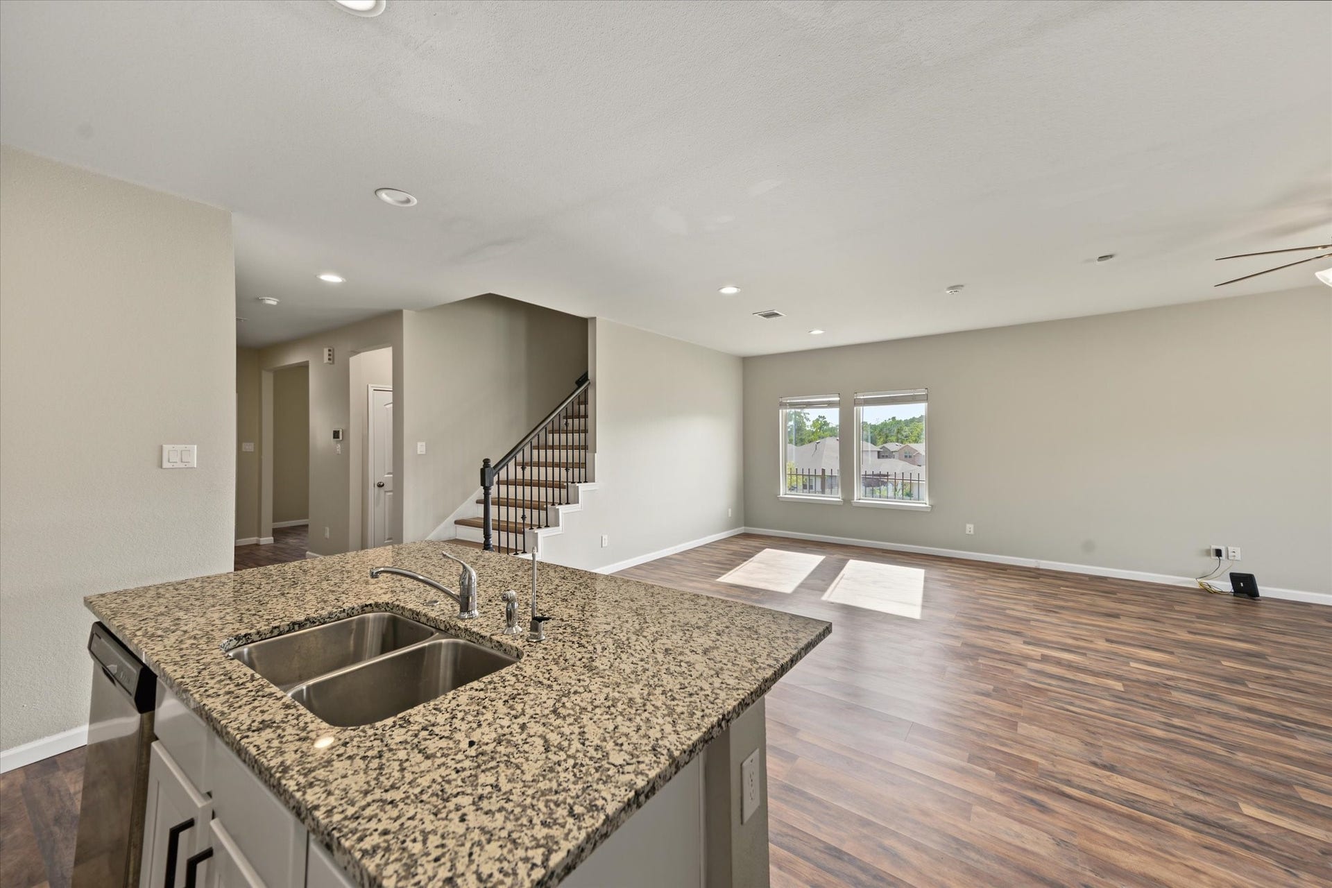 6042 Dulcina Court, Conroe, TX 77304 6042 Dulcina Court, Conroe, TX 77304