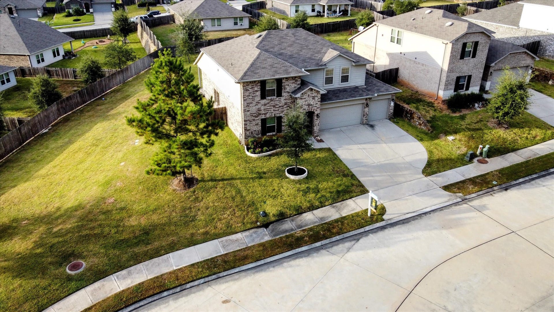 6042 Dulcina Court, Conroe, TX 77304 6042 Dulcina Court, Conroe, TX 77304