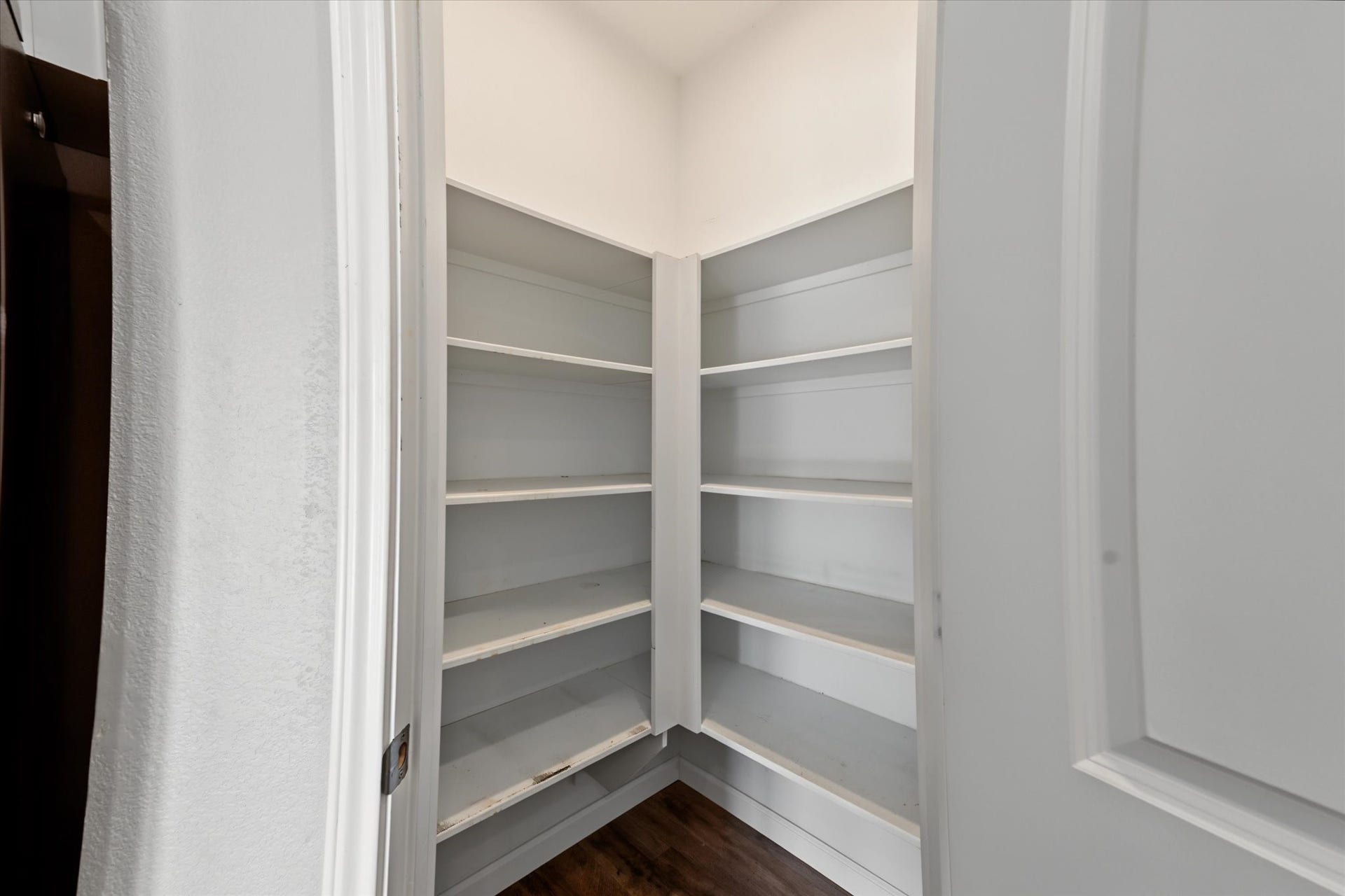 6042 Dulcina Court, Conroe, TX 77304 6042 Dulcina Court, Conroe, TX 77304