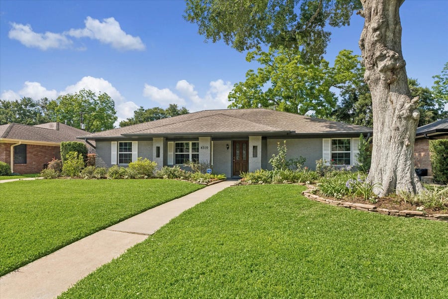 Property photo for 4310 Tonawanda Drive, Houston, TX