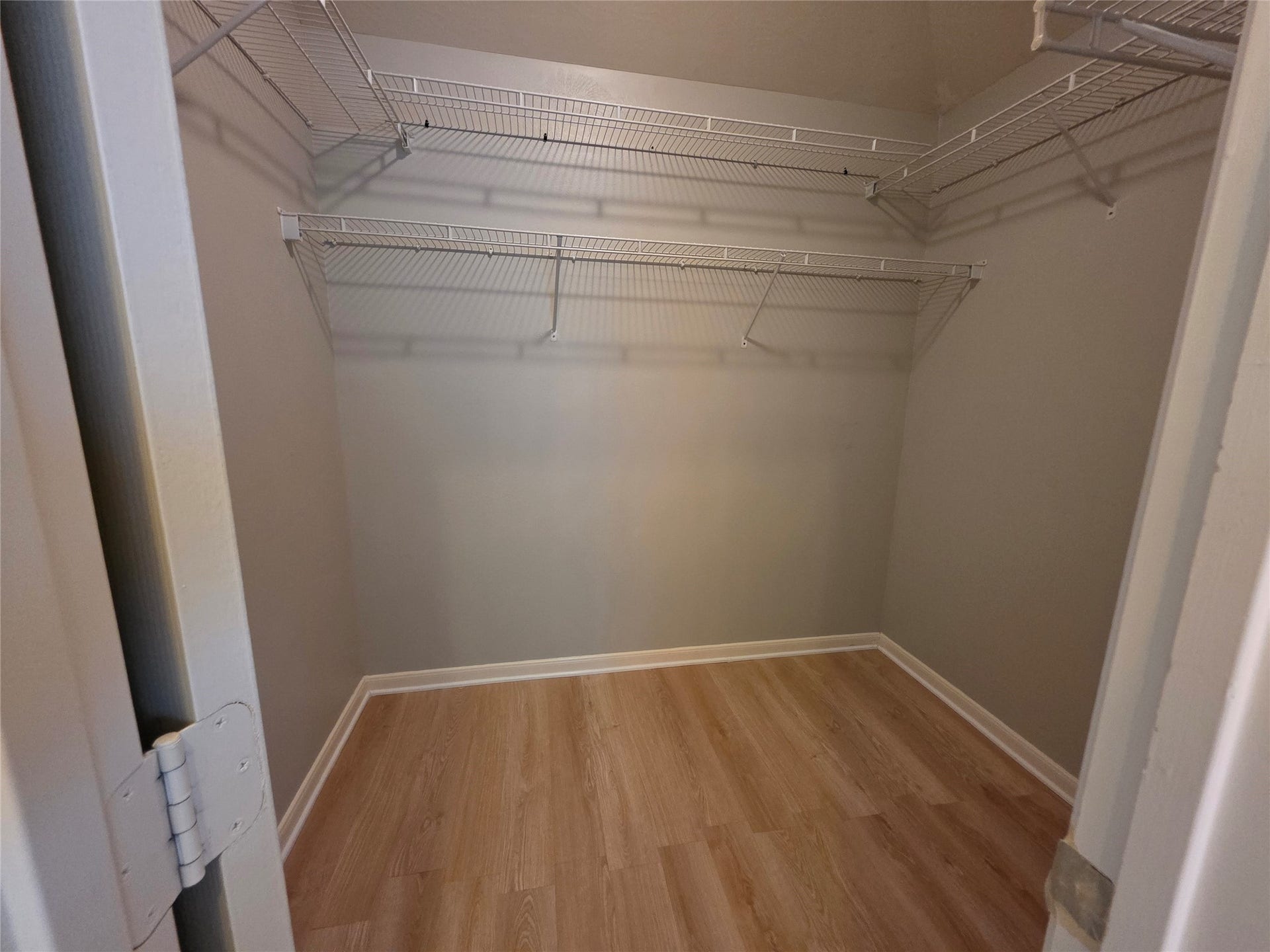 611 Arbor Green Lane, Rosenberg, TX 77469 Large walk-in closet