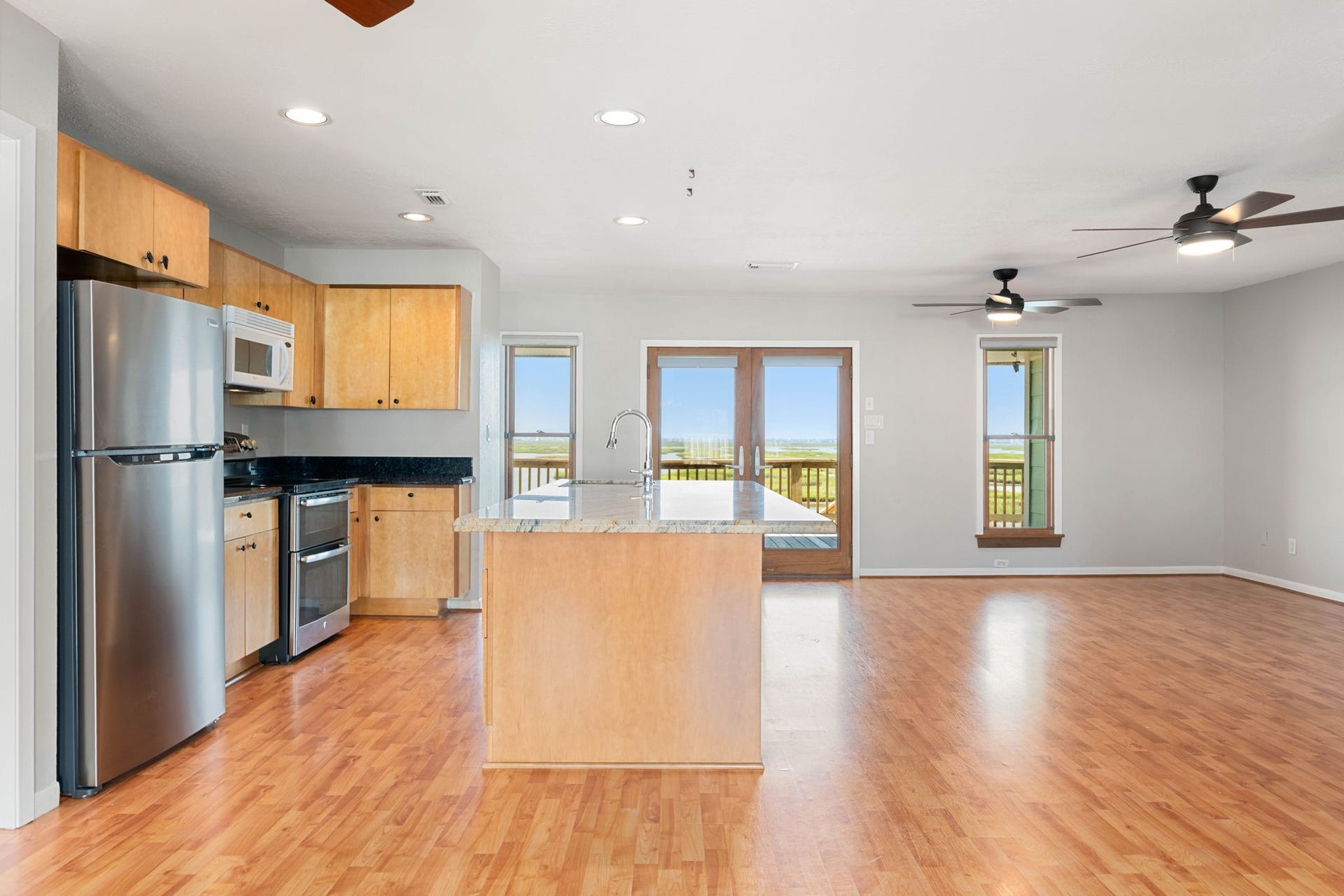 1264 Blue Heron Street, Hitchcock, TX 77563 1264 Blue Heron Street, Hitchcock, TX 77563