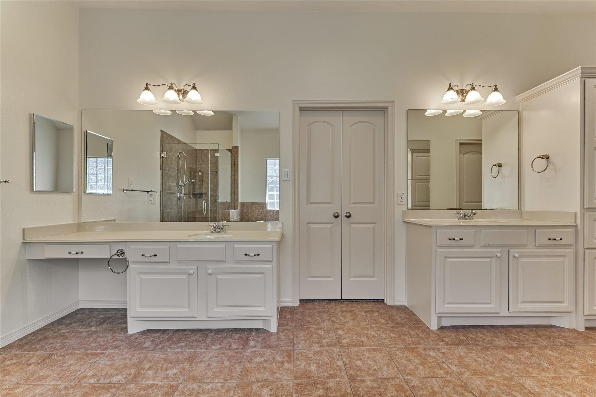 1794 Canyon Lake Creek Drive, Conroe, TX 77304 Double sinks, vanity area, built-ins and even two closets!