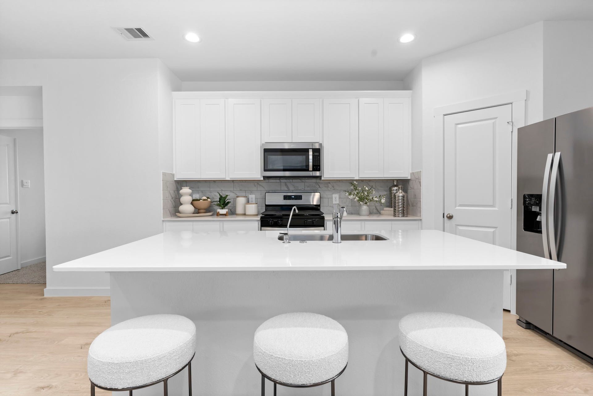 1410 Whimbrel Court, Beasley, TX 77417 *Images and 3D tour are for illustration only and options may vary from home as built.