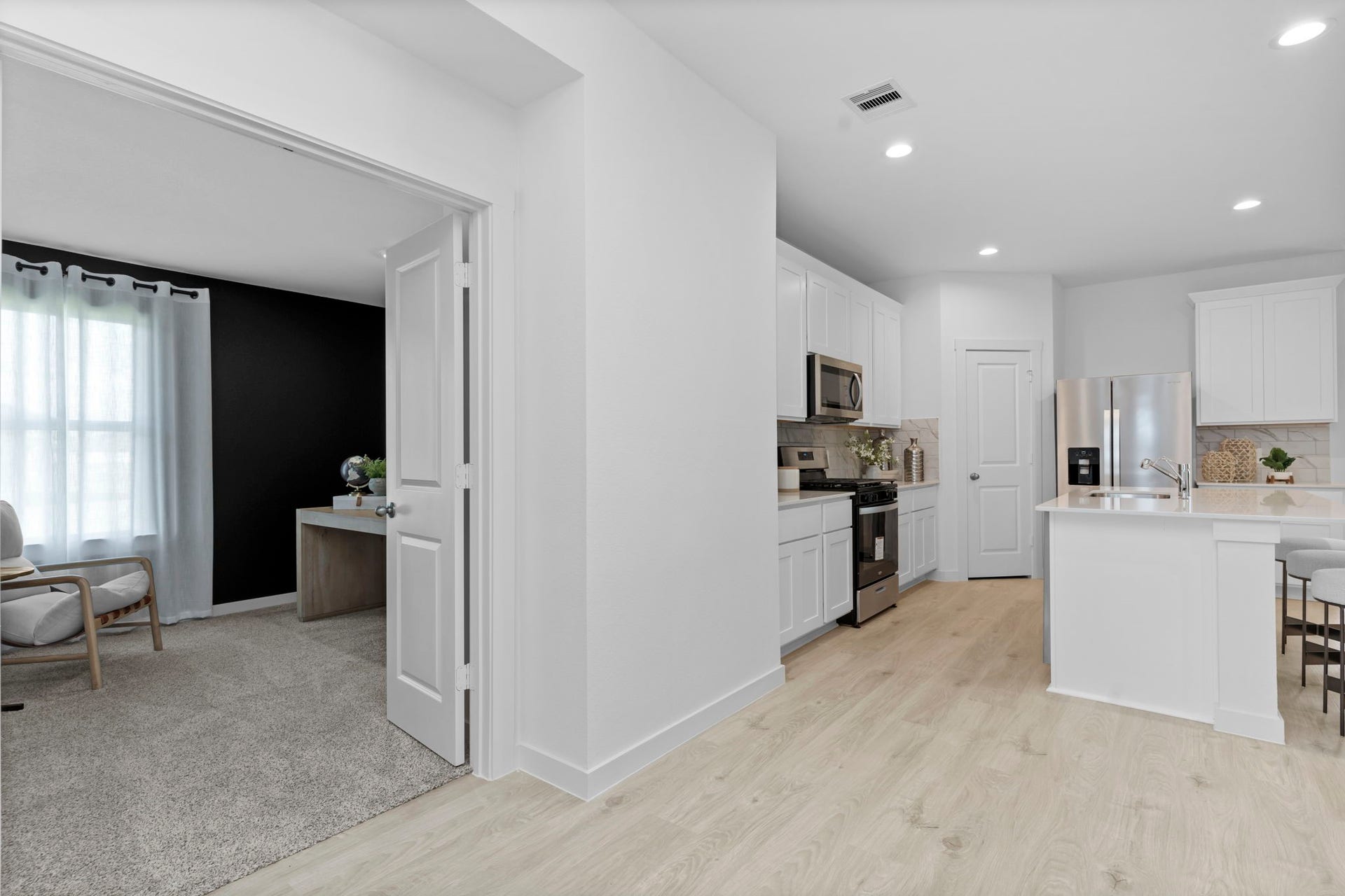 1410 Whimbrel Court, Beasley, TX 77417 *Images and 3D tour are for illustration only and options may vary from home as built.