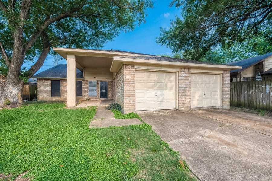 Property photo for 11203 Pender Lane, Houston, TX
