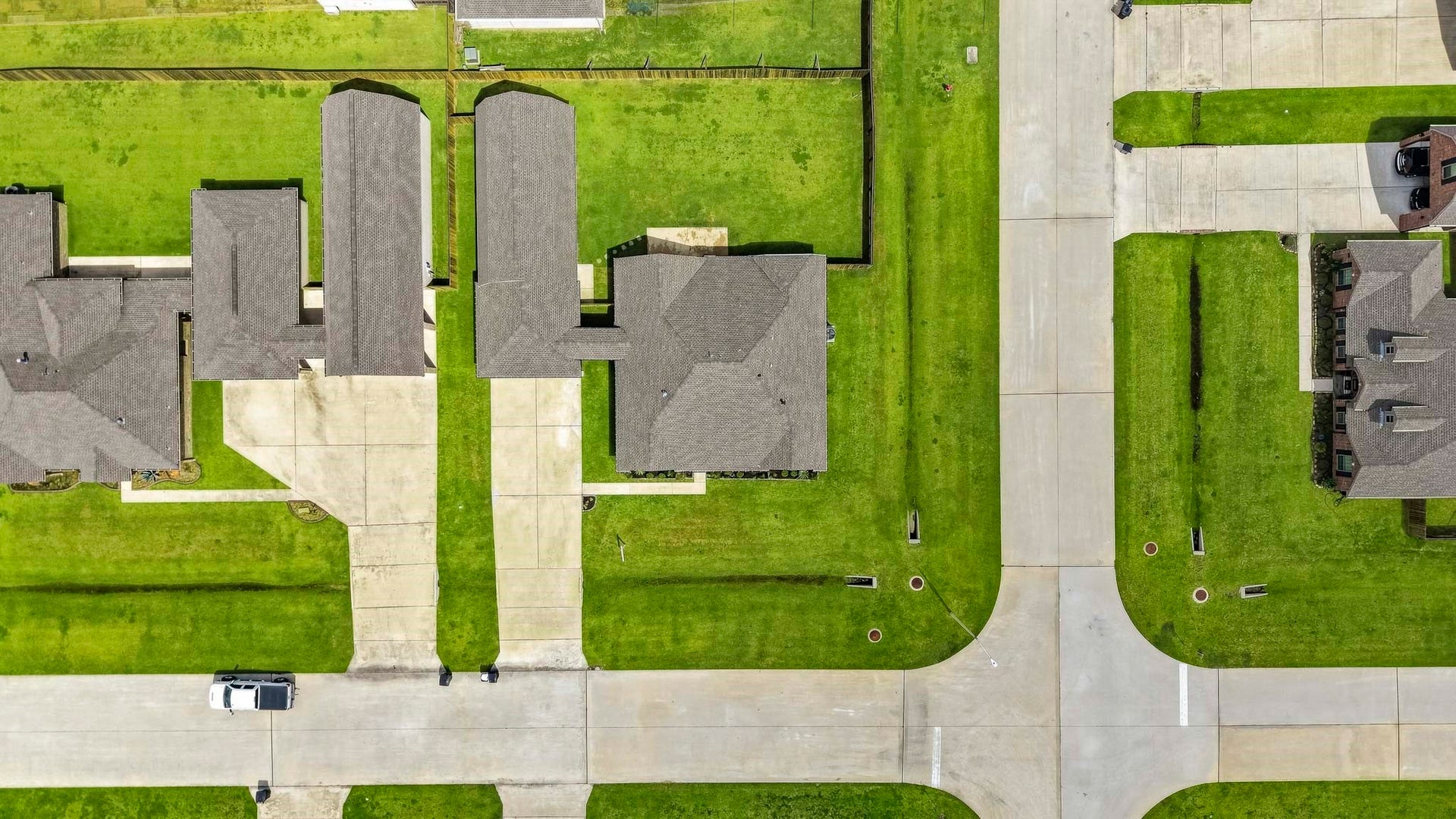 2102 Wikiup Street, Dickinson, TX 77539 Corner aerial view 3.