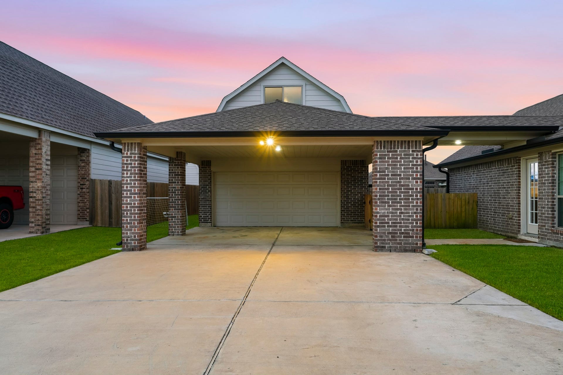2102 Wikiup Street, Dickinson, TX 77539 Covered Porte-cochere with light fixture.