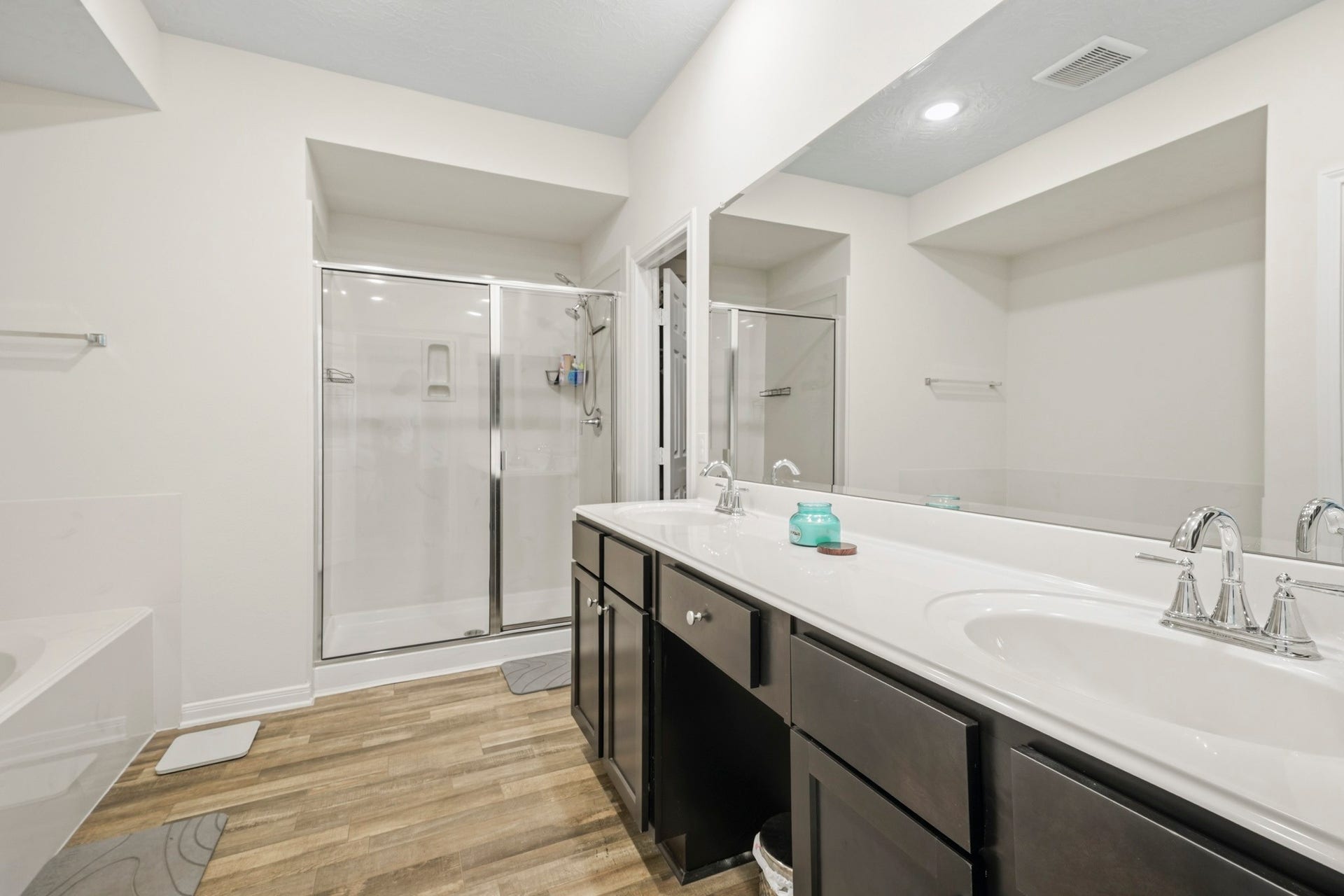 2102 Wikiup Street, Dickinson, TX 77539 Primary bathroom with upgraded shower.