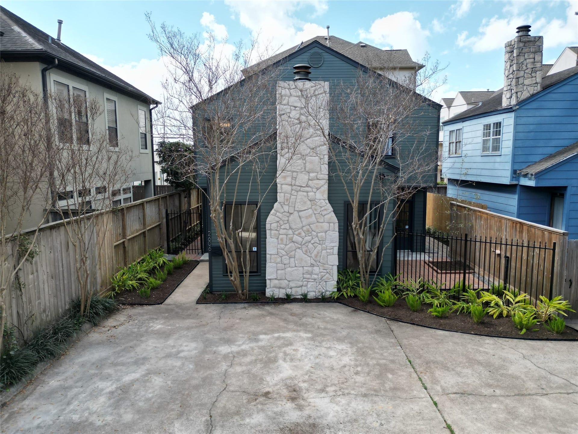 2606 Nantucket Drive, Houston, TX 77057