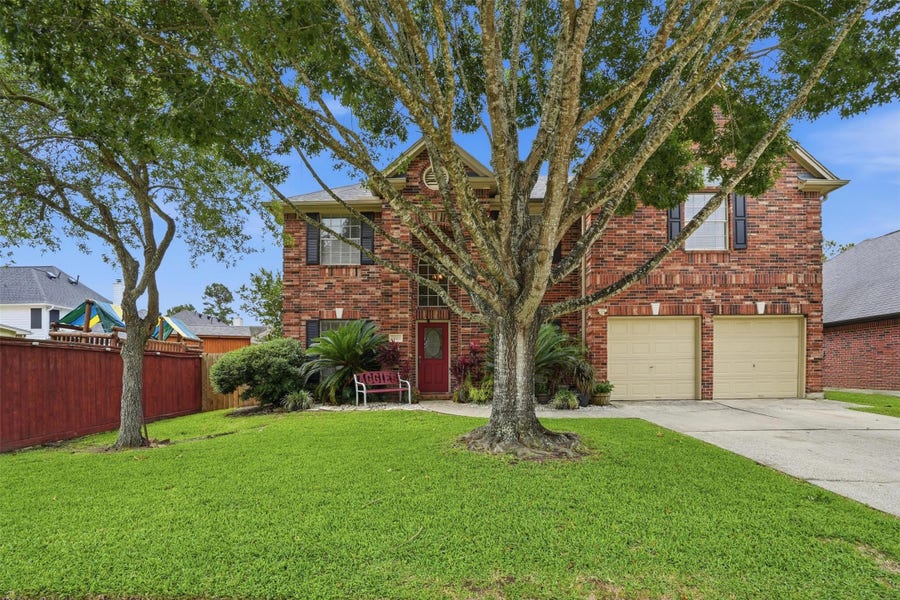 Property photo for 1303 Windleaf Drive, La Porte, TX