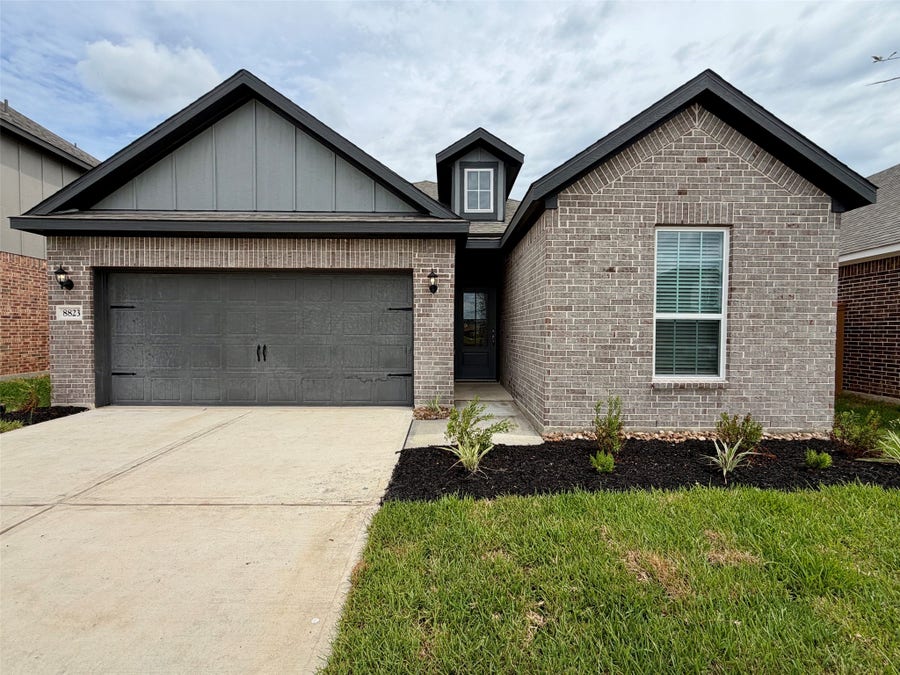 Property photo for 8823 New Jade Drive, Iowa Colony, TX
