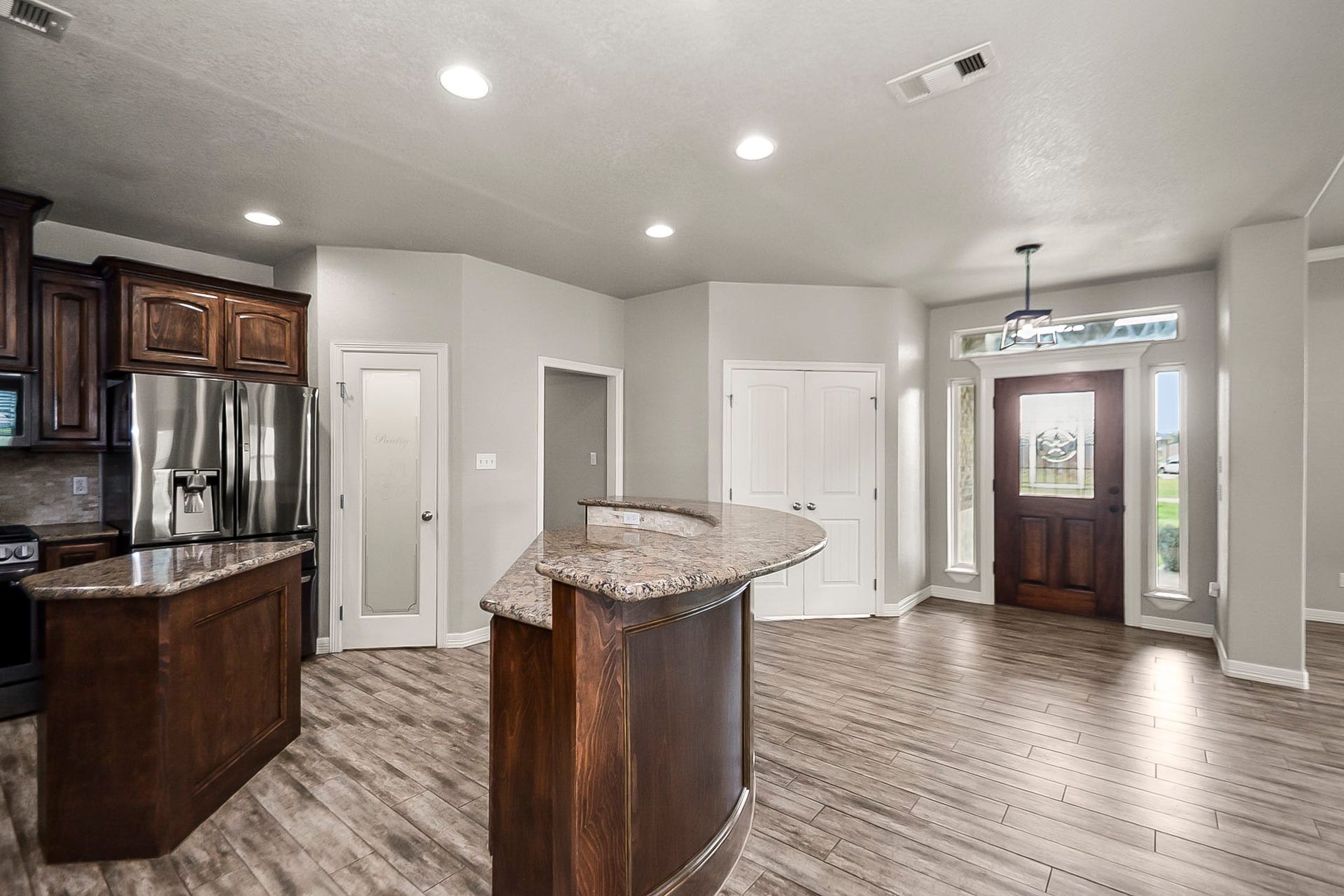 155 Horse Shoe Trail, Angleton, TX 77515