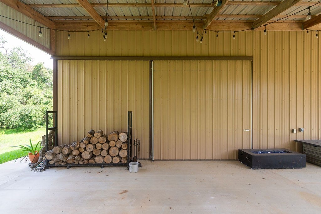 155 Horse Shoe Trail, Angleton, TX 77515