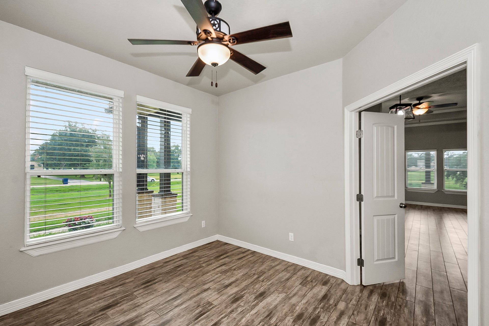 Dedicated office space off living area
