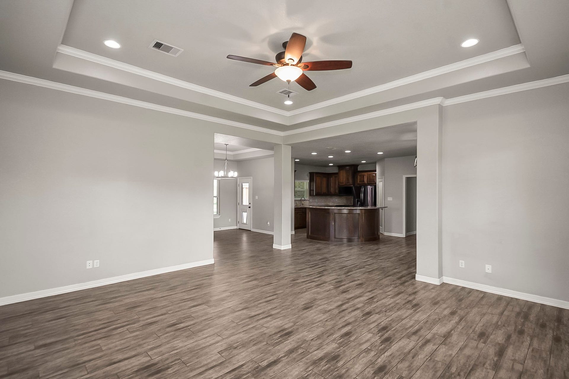 155 Horse Shoe Trail, Angleton, TX 77515