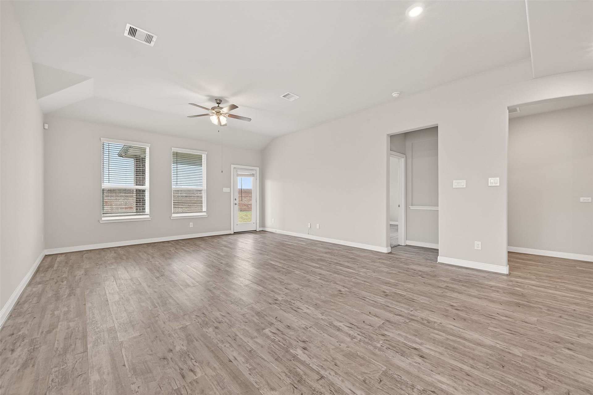 11407 Brookside Arbor Lane, Richmond, TX 77406 Living room