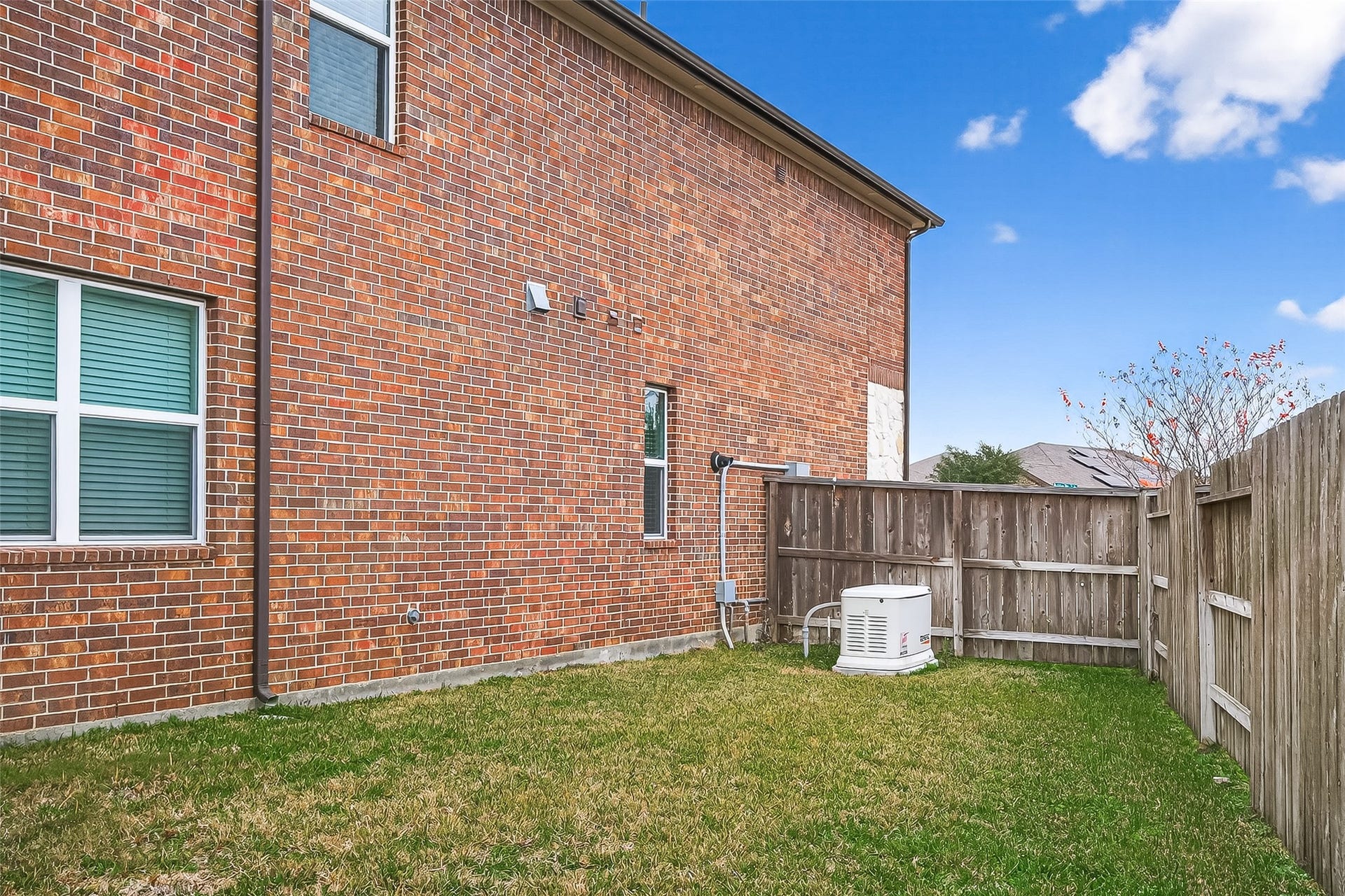 11407 Brookside Arbor Lane, Richmond, TX 77406 Generac Whole house Generator
