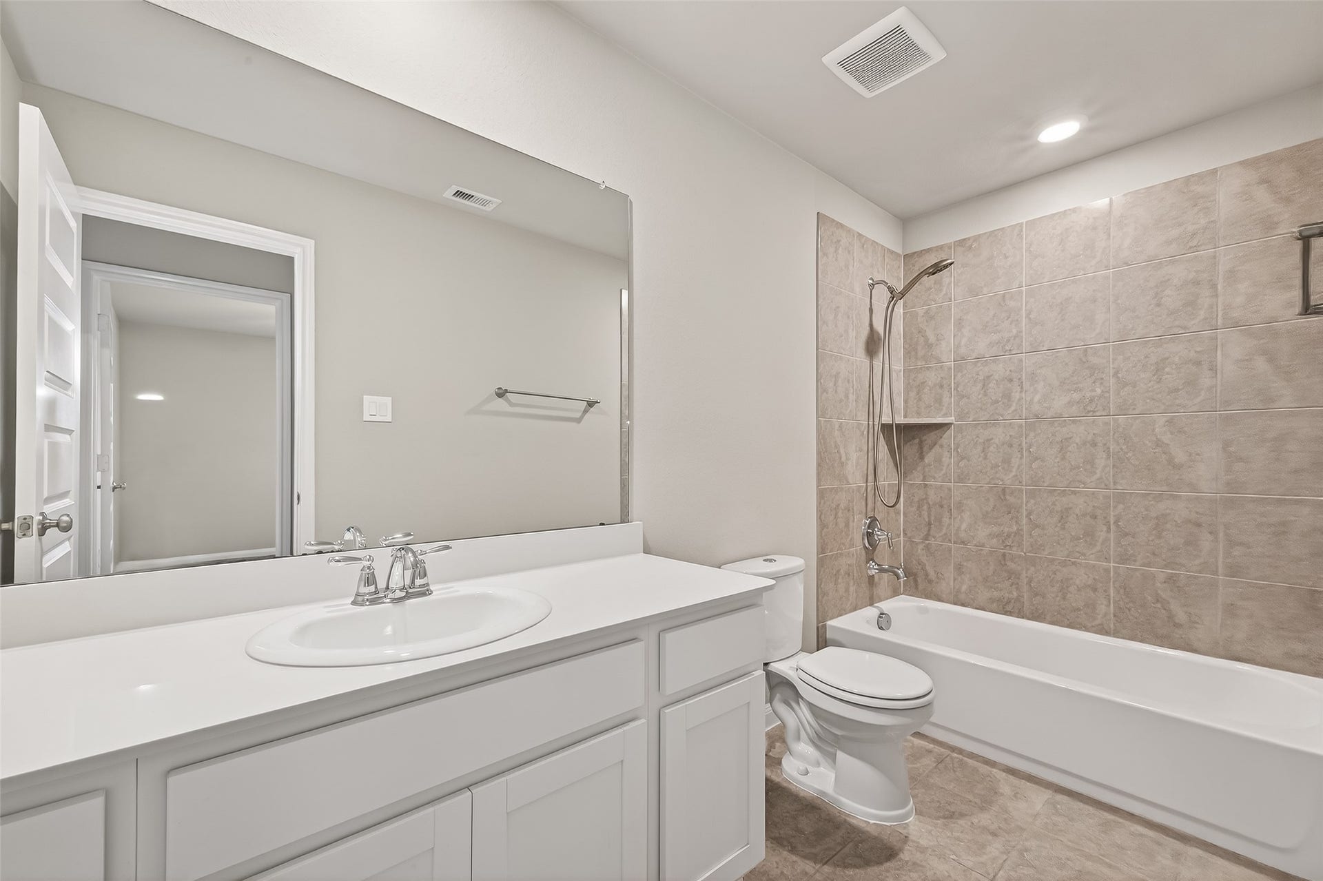 11407 Brookside Arbor Lane, Richmond, TX 77406 1st Secondary Bathroom Upstairs