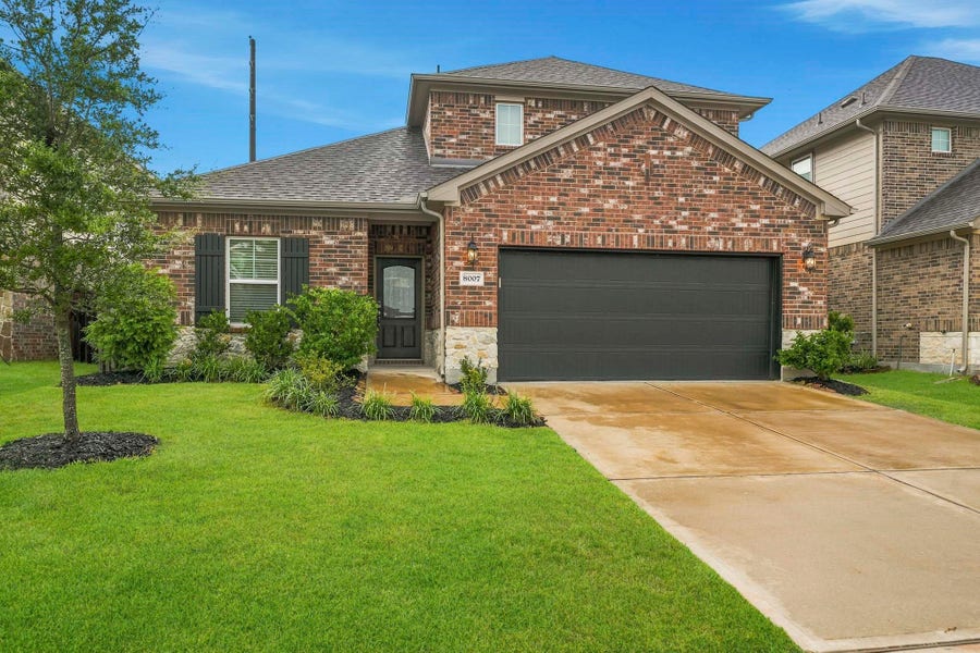 Property photo for 8007 Virginia Drive, Richmond, TX