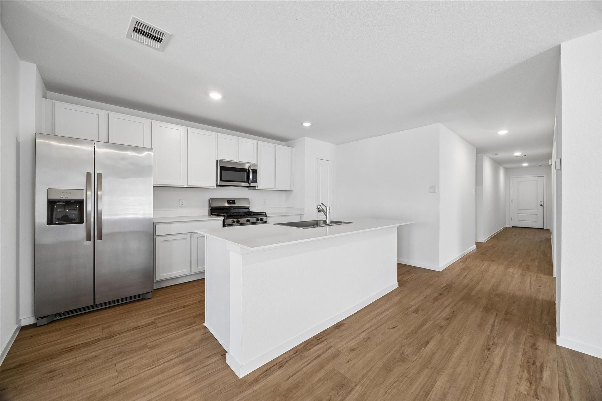 21583 Casavatore Drive, New Caney, TX 77357 Kitchen