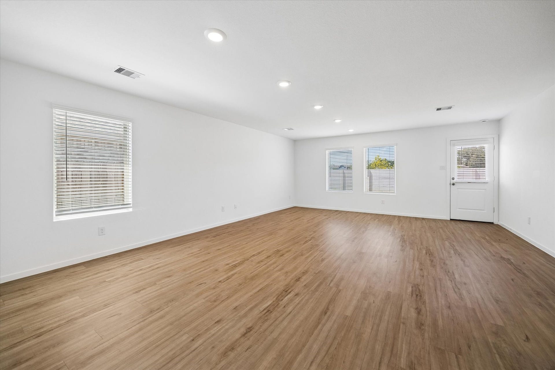 21583 Casavatore Drive, New Caney, TX 77357 Living Room