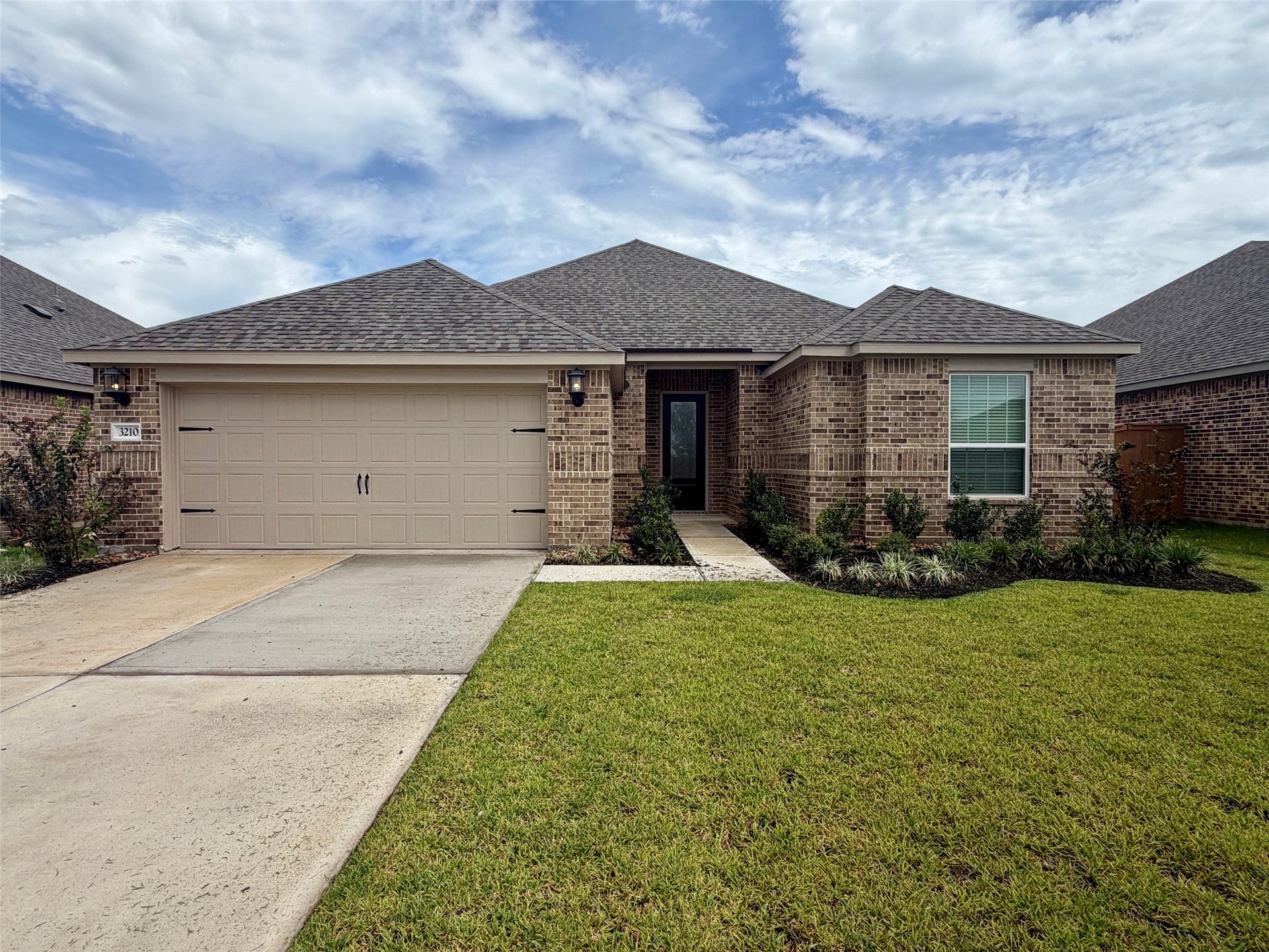 3210 Banyan Drive, Texas City, TX 77510 3210 Banyan Drive, Texas City, TX 77510