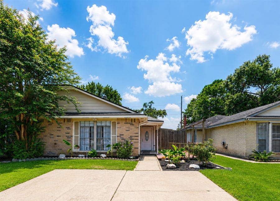Property photo for 15915 Oakendell Drive, Houston, TX