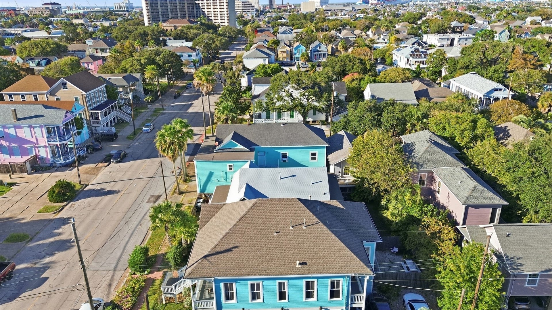2025 Ave N 1/2, Galveston, TX 77550