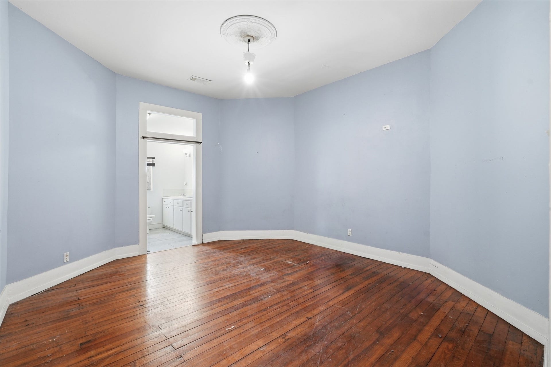 2025 Ave N 1/2, Galveston, TX 77550
