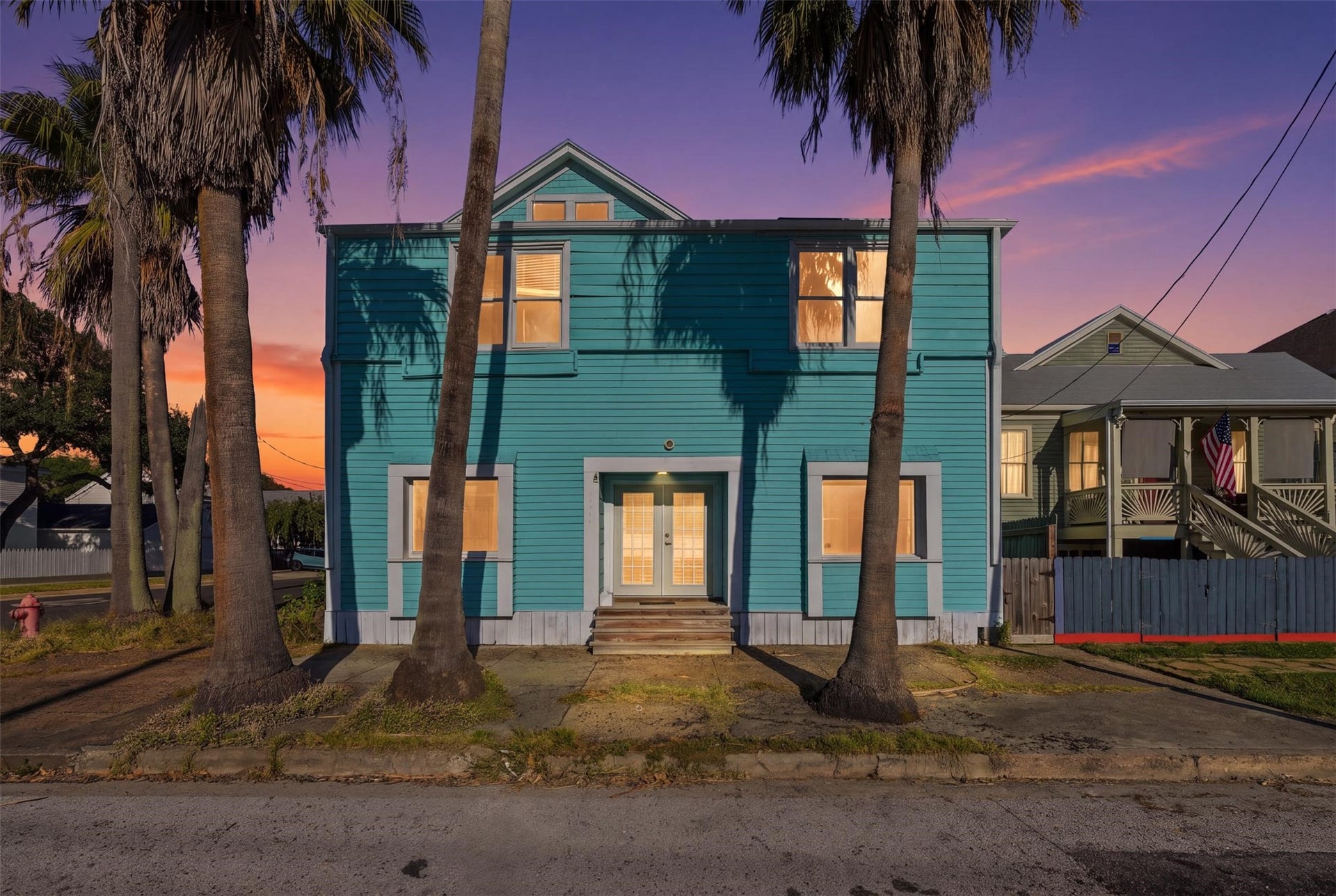 2025 Ave N 1/2, Galveston, TX 77550