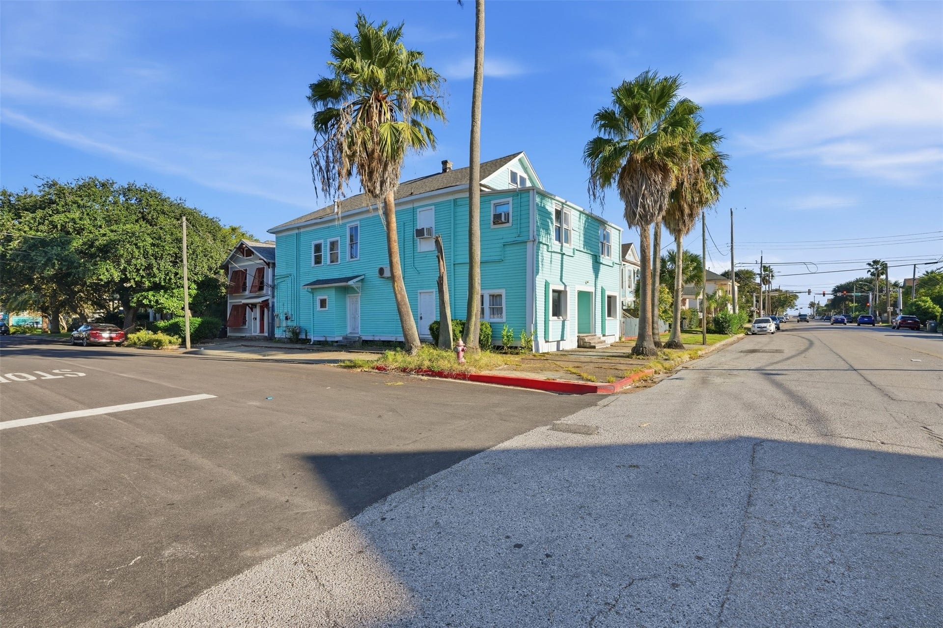 2025 Ave N 1/2, Galveston, TX 77550