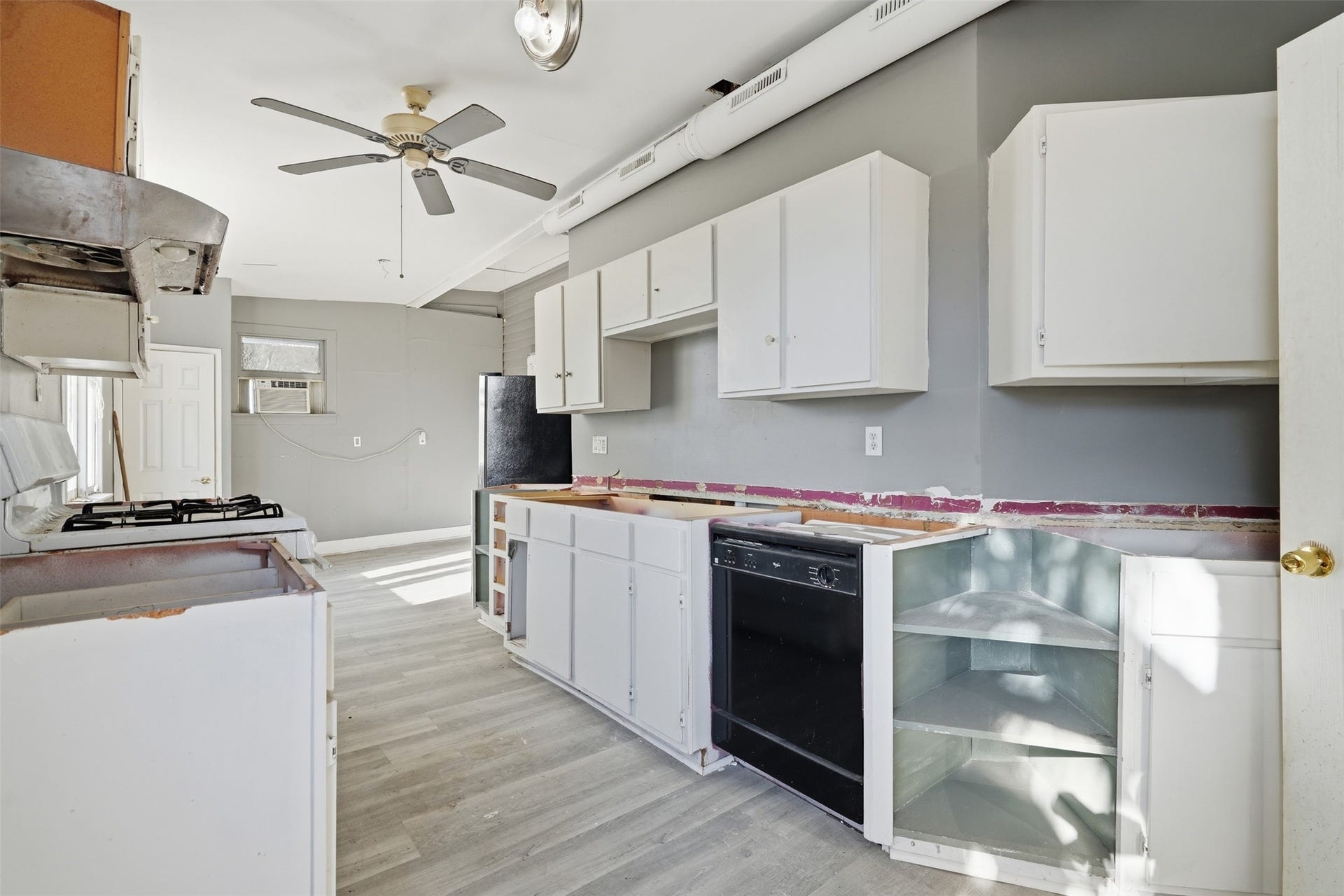 2025 Ave N 1/2, Galveston, TX 77550